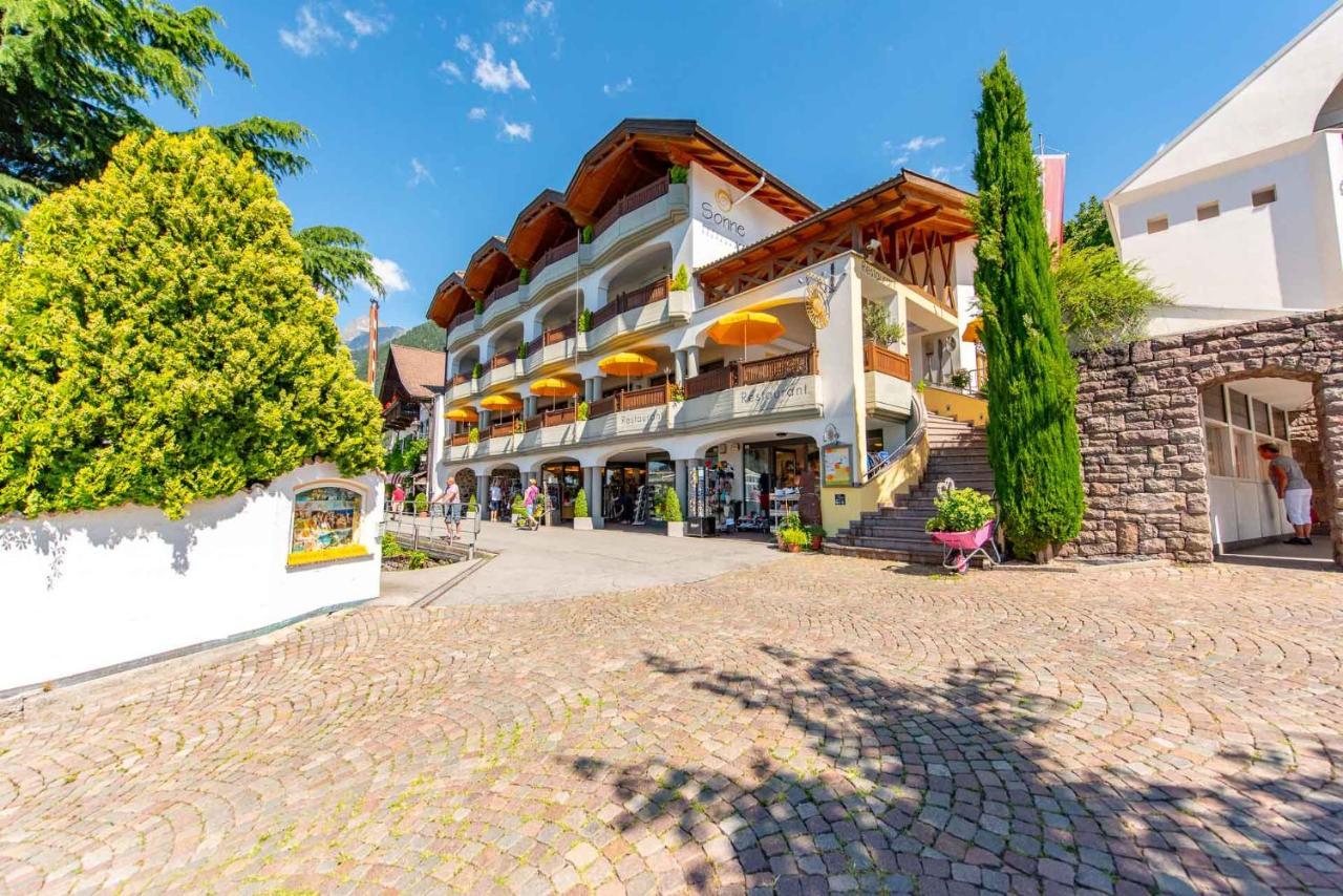 טירולו Small Hotel Sonne מראה חיצוני תמונה
