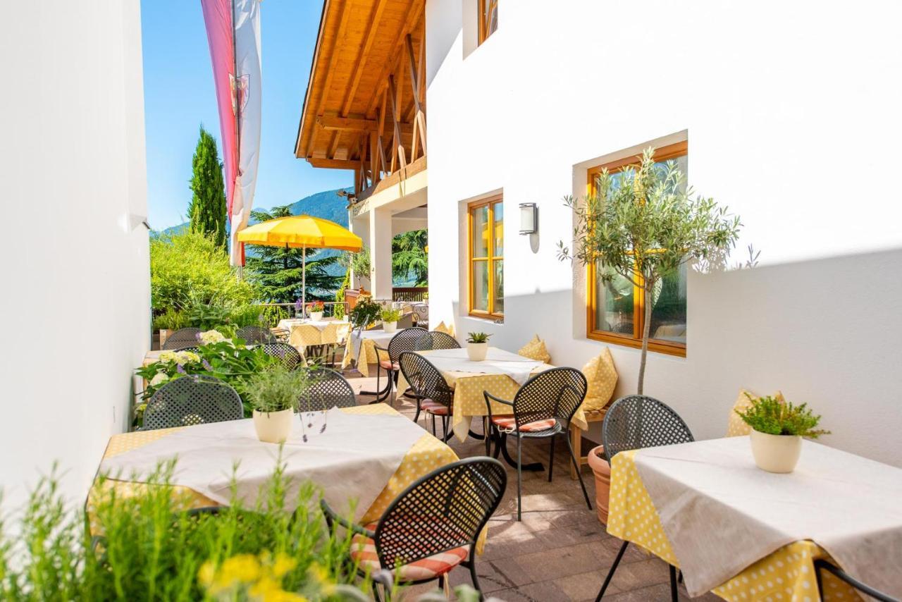 טירולו Small Hotel Sonne מראה חיצוני תמונה