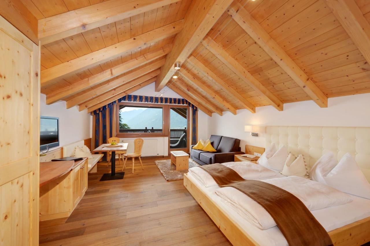 טירולו Small Hotel Sonne מראה חיצוני תמונה